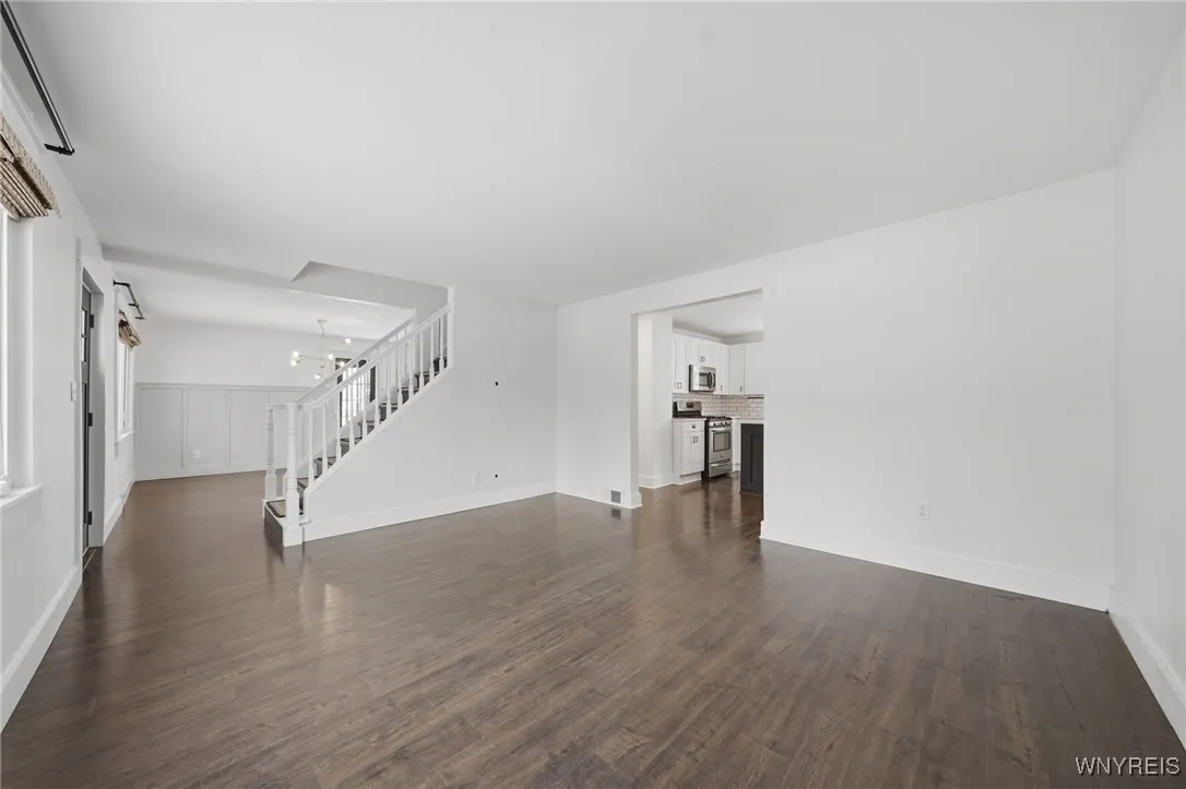 4316 Clinton Street, West Seneca, New York 14224, West Seneca, New York 14224, 3 Bedrooms Bedrooms, 8 Rooms Rooms,1 BathroomBathrooms,Residential Lease,For Rent,4316 Clinton Street, West Seneca, New York 14224,0,B1649321