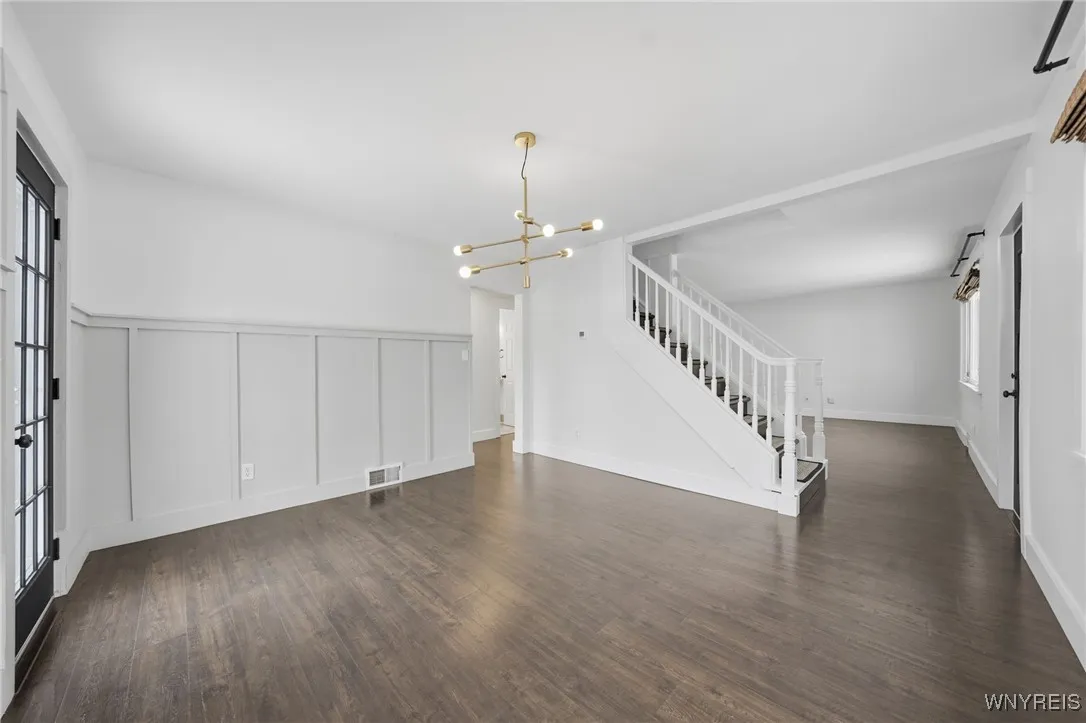 4316 Clinton Street, West Seneca, New York 14224, West Seneca, New York 14224, 3 Bedrooms Bedrooms, 8 Rooms Rooms,1 BathroomBathrooms,Residential Lease,For Rent,4316 Clinton Street, West Seneca, New York 14224,0,B1649321