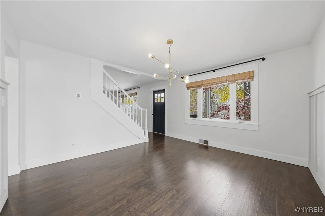 4316 Clinton Street, West Seneca, New York 14224, West Seneca, New York 14224, 3 Bedrooms Bedrooms, 8 Rooms Rooms,1 BathroomBathrooms,Residential Lease,For Rent,4316 Clinton Street, West Seneca, New York 14224,0,B1649321