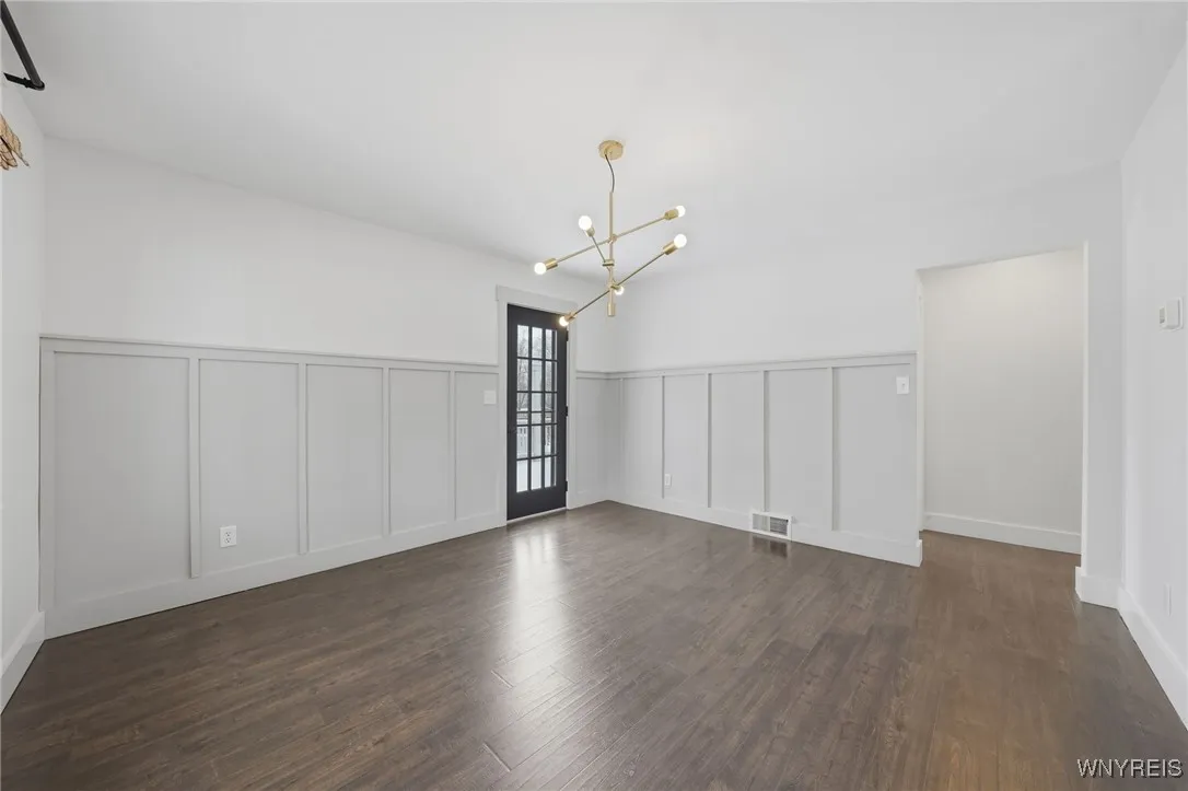 4316 Clinton Street, West Seneca, New York 14224, West Seneca, New York 14224, 3 Bedrooms Bedrooms, 8 Rooms Rooms,1 BathroomBathrooms,Residential Lease,For Rent,4316 Clinton Street, West Seneca, New York 14224,0,B1649321