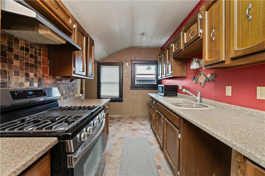 6056 Ely Avenue, Livonia, New York 14487, Livonia, New York 14487, 3 Bedrooms Bedrooms, 6 Rooms Rooms,1 BathroomBathrooms,Residential,For Sale,6056 Ely Avenue, Livonia, New York 14487,0,R1650393