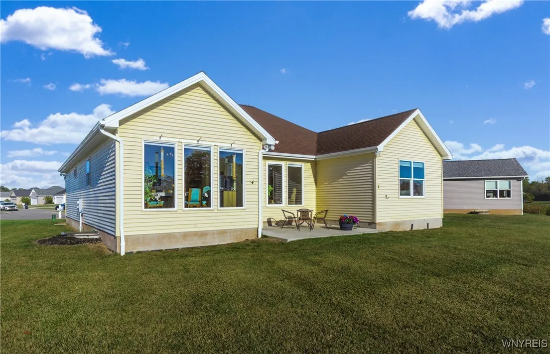 22 Country Club Lane, Grand Island, New York 14072, Grand Island, New York 14072, 3 Bedrooms Bedrooms, 6 Rooms Rooms,2 BathroomsBathrooms,Residential,For Sale,22 Country Club Lane, Grand Island, New York 14072,0,B1647494