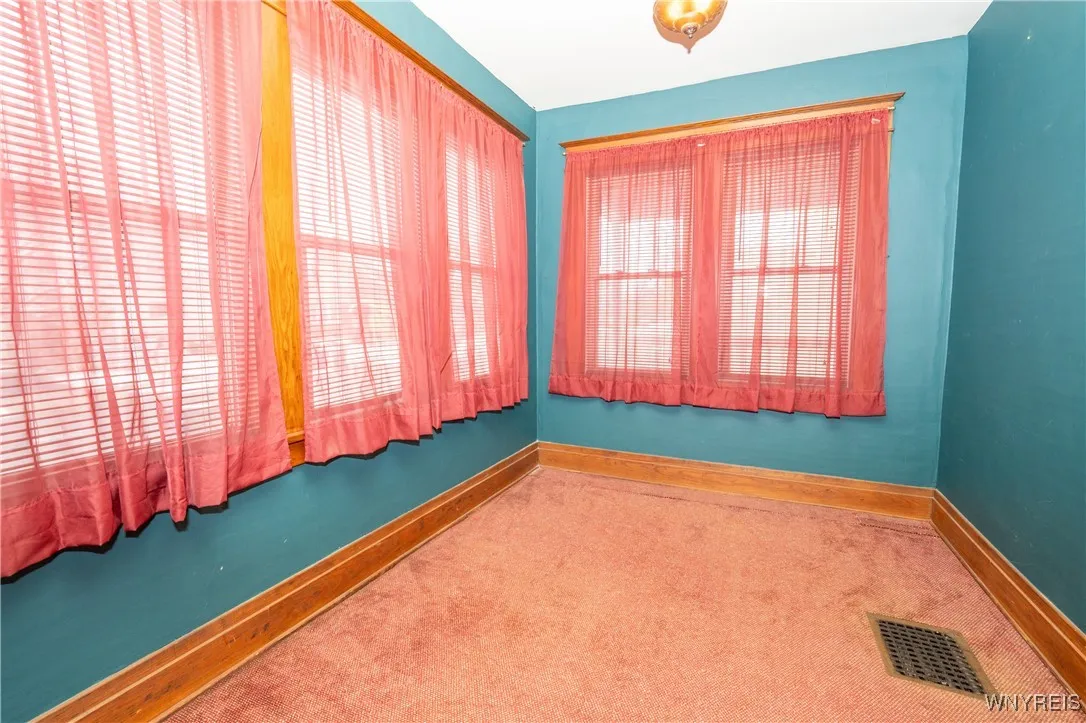 53 Choate Avenue, Buffalo, New York 14220, Buffalo, New York 14220, 3 Bedrooms Bedrooms, 6 Rooms Rooms,1 BathroomBathrooms,Residential,For Sale,53 Choate Avenue, Buffalo, New York 14220,0,B1650513