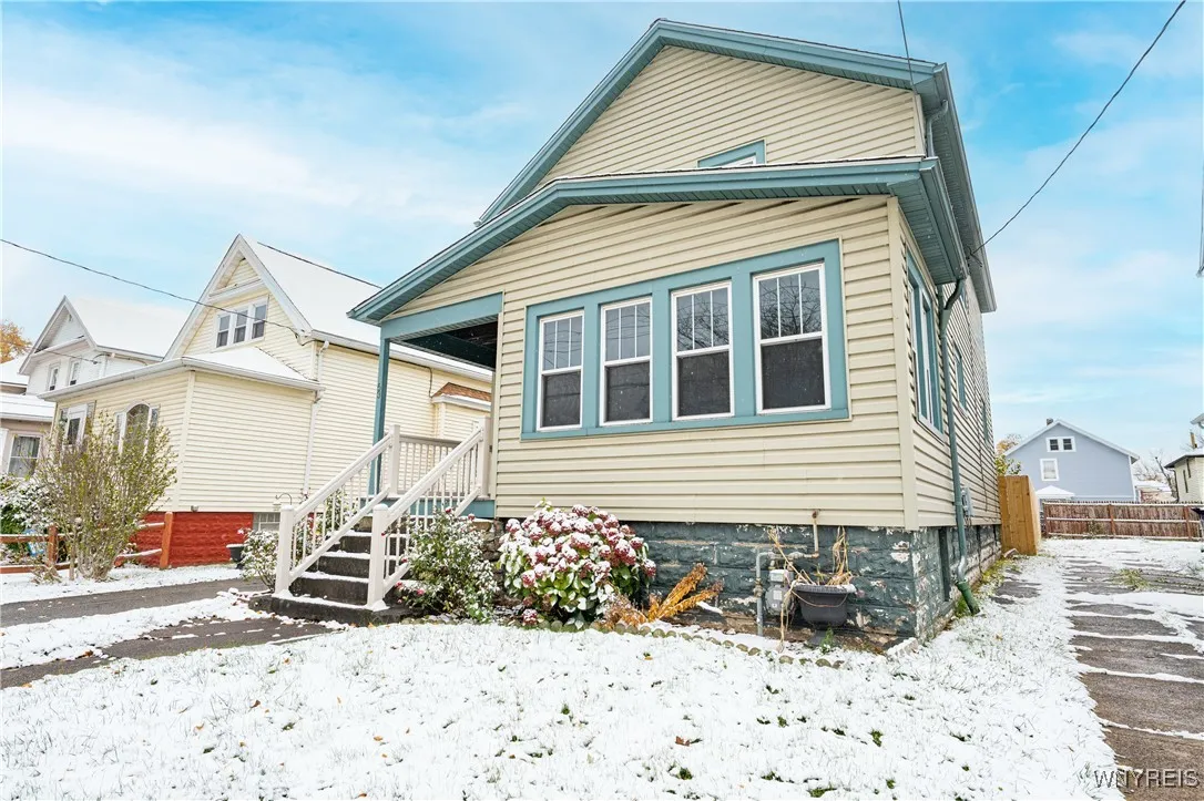 53 Choate Avenue, Buffalo, New York 14220, Buffalo, New York 14220, 3 Bedrooms Bedrooms, 6 Rooms Rooms,1 BathroomBathrooms,Residential,For Sale,53 Choate Avenue, Buffalo, New York 14220,0,B1650513