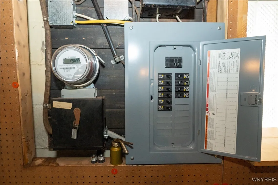 53 Choate Avenue, Buffalo, New York 14220, Buffalo, New York 14220, 3 Bedrooms Bedrooms, 6 Rooms Rooms,1 BathroomBathrooms,Residential,For Sale,53 Choate Avenue, Buffalo, New York 14220,0,B1650513