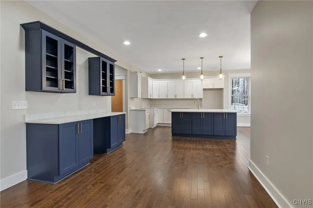 112 Topaz, Camillus, New York 13219, Camillus, New York 13219, 4 Bedrooms Bedrooms, 11 Rooms Rooms,2 BathroomsBathrooms,Residential,For Sale,112 Topaz, Camillus, New York 13219,0,S1650534