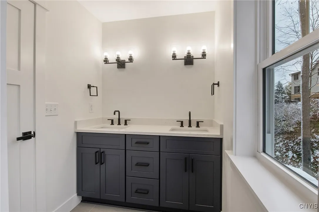 112 Topaz, Camillus, New York 13219, Camillus, New York 13219, 4 Bedrooms Bedrooms, 11 Rooms Rooms,2 BathroomsBathrooms,Residential,For Sale,112 Topaz, Camillus, New York 13219,0,S1650534