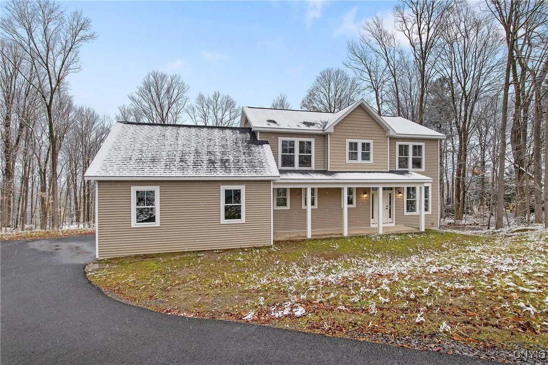 112 Topaz, Camillus, New York 13219, Camillus, New York 13219, 4 Bedrooms Bedrooms, 11 Rooms Rooms,2 BathroomsBathrooms,Residential,For Sale,112 Topaz, Camillus, New York 13219,0,S1650534