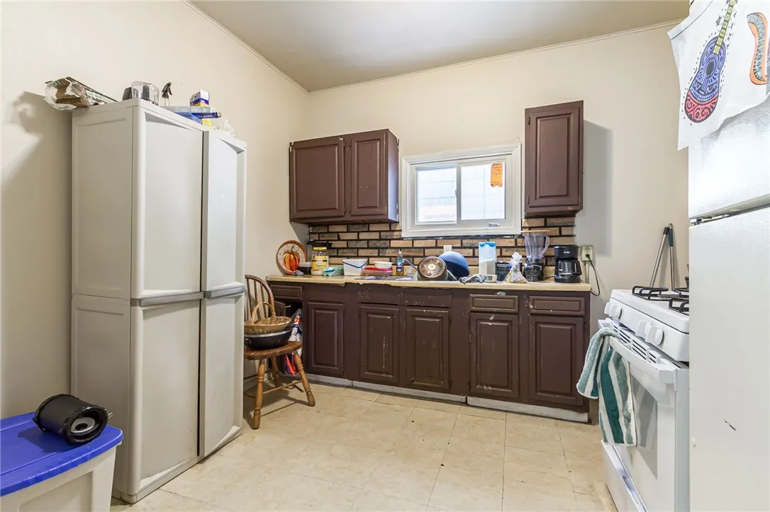 128 Cameron St, Rochester, New York 14606, Rochester, New York 14606, 5 Bedrooms Bedrooms, ,2 BathroomsBathrooms,Residential,For Sale,128 Cameron St, Rochester, New York 14606,0,R1650554
