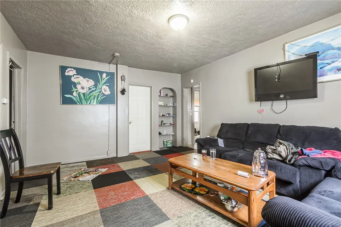 626 Jay St, Rochester, New York 14611, Rochester, New York 14611, 4 Bedrooms Bedrooms, ,2 BathroomsBathrooms,Residential,For Sale,626 Jay St, Rochester, New York 14611,0,R1650567