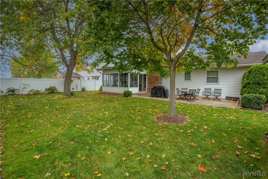 75 Lindhurst Drive, Lockport City, New York 14094, Lockport City, New York 14094, 3 Bedrooms Bedrooms, 8 Rooms Rooms,2 BathroomsBathrooms,Residential,For Sale,75 Lindhurst Drive, Lockport City, New York 14094,0,B1650280