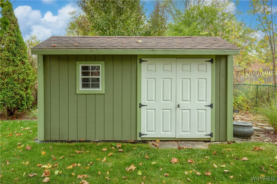 75 Lindhurst Drive, Lockport City, New York 14094, Lockport City, New York 14094, 3 Bedrooms Bedrooms, 8 Rooms Rooms,2 BathroomsBathrooms,Residential,For Sale,75 Lindhurst Drive, Lockport City, New York 14094,0,B1650280