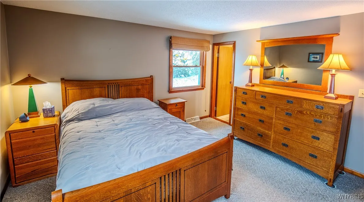 75 Lindhurst Drive, Lockport City, New York 14094, Lockport City, New York 14094, 3 Bedrooms Bedrooms, 8 Rooms Rooms,2 BathroomsBathrooms,Residential,For Sale,75 Lindhurst Drive, Lockport City, New York 14094,0,B1650280