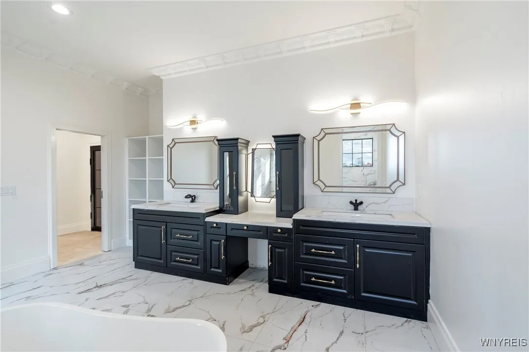 11168 Stage Road, Newstead, New York 14001, Newstead, New York 14001, 5 Bedrooms Bedrooms, 10 Rooms Rooms,4 BathroomsBathrooms,Residential Lease,For Rent,11168 Stage Road, Newstead, New York 14001,0,B1650573