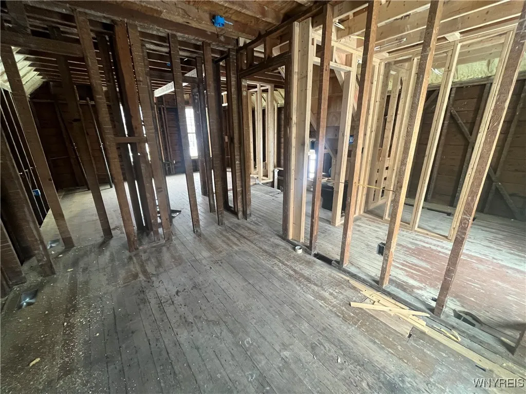 2936 Mckoon Avenue, Niagara Falls, New York 14305, Niagara Falls, New York 14305, 3 Bedrooms Bedrooms, 6 Rooms Rooms,Residential,For Sale,2936 Mckoon Avenue, Niagara Falls, New York 14305,0,B1650615