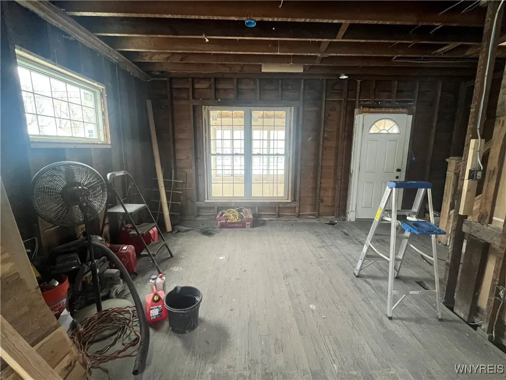 2936 Mckoon Avenue, Niagara Falls, New York 14305, Niagara Falls, New York 14305, 3 Bedrooms Bedrooms, 6 Rooms Rooms,Residential,For Sale,2936 Mckoon Avenue, Niagara Falls, New York 14305,0,B1650615