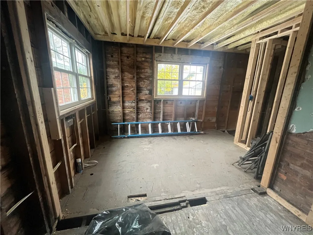 2936 Mckoon Avenue, Niagara Falls, New York 14305, Niagara Falls, New York 14305, 3 Bedrooms Bedrooms, 6 Rooms Rooms,Residential,For Sale,2936 Mckoon Avenue, Niagara Falls, New York 14305,0,B1650615