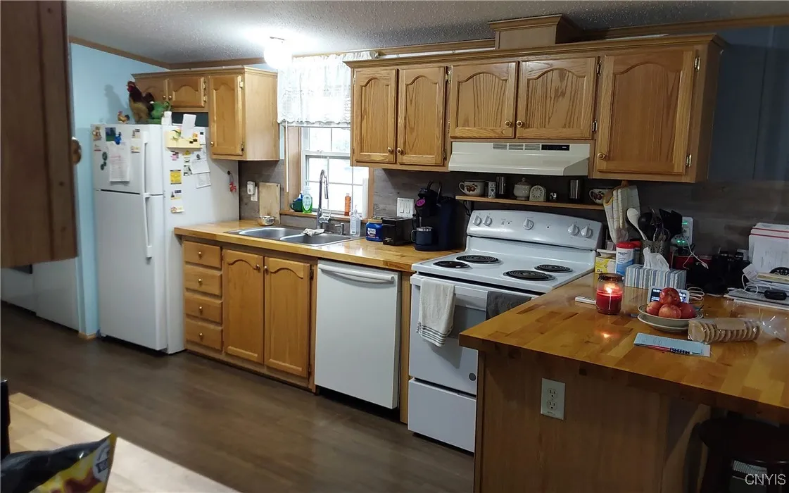 24 Christmas Tree Lane, Russia, New York 13431, Russia, New York 13431, 3 Bedrooms Bedrooms, 8 Rooms Rooms,2 BathroomsBathrooms,Residential,For Sale,24 Christmas Tree Lane, Russia, New York 13431,0,S1650601