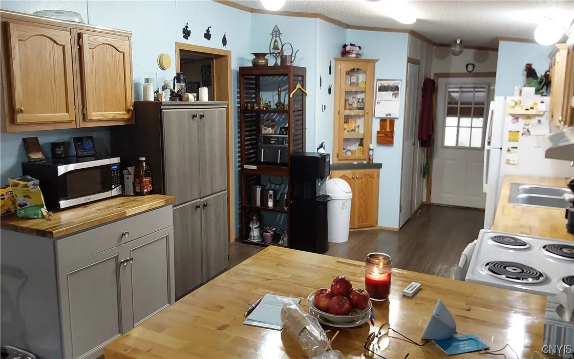 24 Christmas Tree Lane, Russia, New York 13431, Russia, New York 13431, 3 Bedrooms Bedrooms, 8 Rooms Rooms,2 BathroomsBathrooms,Residential,For Sale,24 Christmas Tree Lane, Russia, New York 13431,0,S1650601