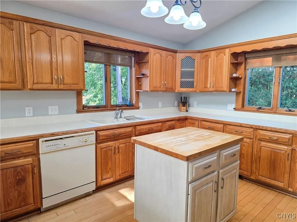 1001 Birch Lane, Vienna, New York 13157, Vienna, New York 13157, 4 Bedrooms Bedrooms, 11 Rooms Rooms,2 BathroomsBathrooms,Residential,For Sale,1001 Birch Lane, Vienna, New York 13157,0,S1650339