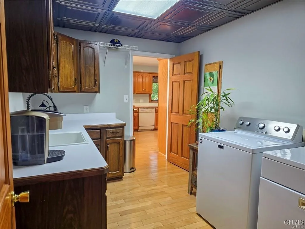 1001 Birch Lane, Vienna, New York 13157, Vienna, New York 13157, 4 Bedrooms Bedrooms, 11 Rooms Rooms,2 BathroomsBathrooms,Residential,For Sale,1001 Birch Lane, Vienna, New York 13157,0,S1650339