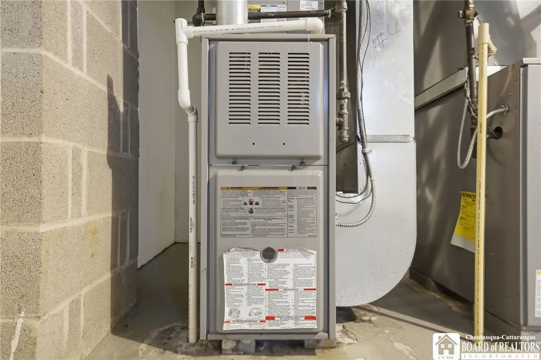 100 Carriage Drive 4, Orchard Park, New York 14127, Orchard Park, New York 14127, 2 Bedrooms Bedrooms, 7 Rooms Rooms,1 BathroomBathrooms,Residential,For Sale,100 Carriage Drive 4, Orchard Park, New York 14127,0,R1650575