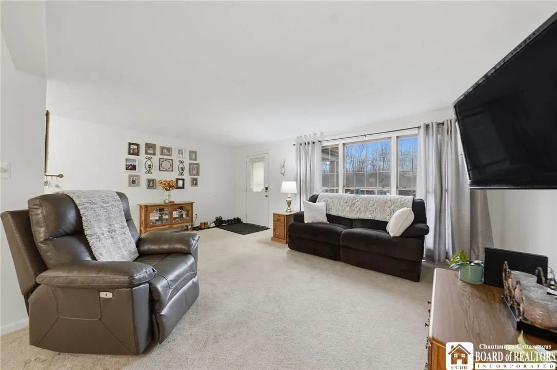 100 Carriage Drive 4, Orchard Park, New York 14127, Orchard Park, New York 14127, 2 Bedrooms Bedrooms, 7 Rooms Rooms,1 BathroomBathrooms,Residential,For Sale,100 Carriage Drive 4, Orchard Park, New York 14127,0,R1650575