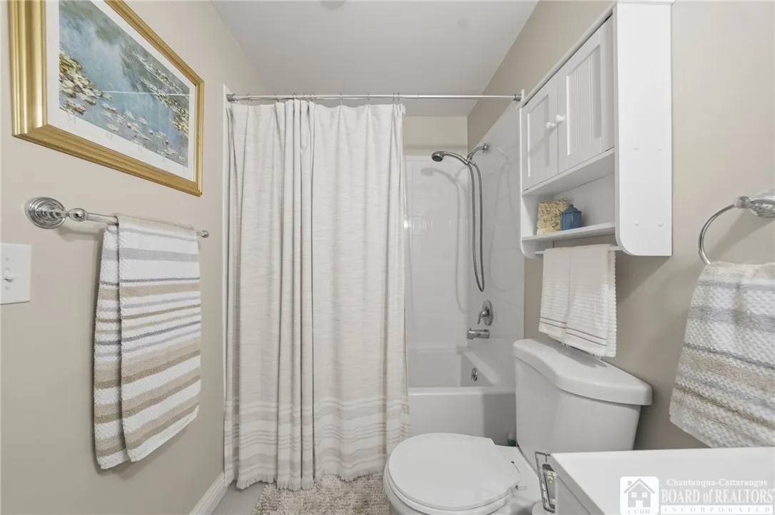 100 Carriage Drive 4, Orchard Park, New York 14127, Orchard Park, New York 14127, 2 Bedrooms Bedrooms, 7 Rooms Rooms,1 BathroomBathrooms,Residential,For Sale,100 Carriage Drive 4, Orchard Park, New York 14127,0,R1650575