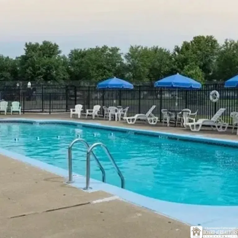 Community pool