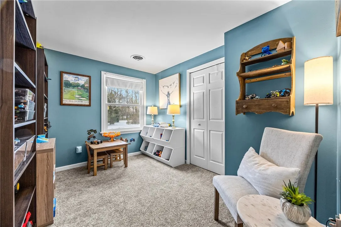 1301 Martin Road, Henrietta, New York 14586, Henrietta, New York 14586, 3 Bedrooms Bedrooms, 13 Rooms Rooms,2 BathroomsBathrooms,Residential,For Sale,1301 Martin Road, Henrietta, New York 14586,0,R1650623