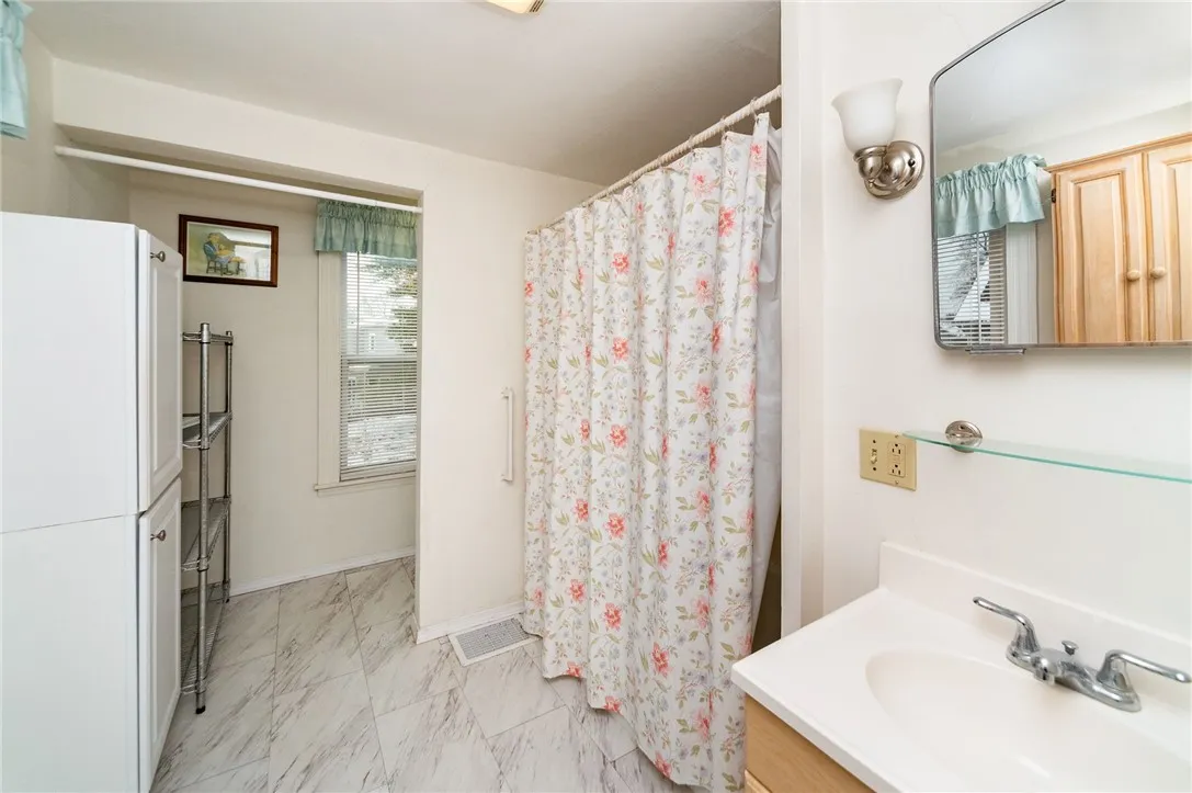 49 Prospect Avenue, Batavia City, New York 14020, Batavia City, New York 14020, 3 Bedrooms Bedrooms, ,2 BathroomsBathrooms,Residential,For Sale,49 Prospect Avenue, Batavia City, New York 14020,0,R1650152