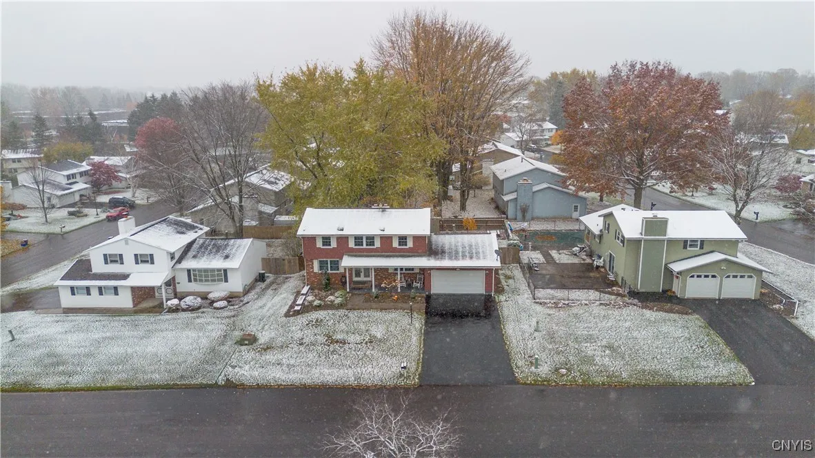 4976 Surrey Lane, Clay, New York 13088, Clay, New York 13088, 4 Bedrooms Bedrooms, 11 Rooms Rooms,2 BathroomsBathrooms,Residential,For Sale,4976 Surrey Lane, Clay, New York 13088,0,S1649468