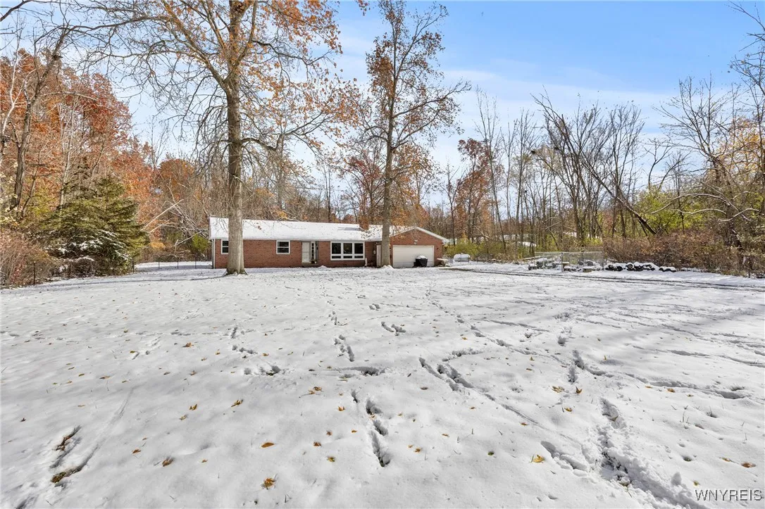 4037 Calkins Road, Lewiston, New York 14174, Lewiston, New York 14174, 3 Bedrooms Bedrooms, 6 Rooms Rooms,2 BathroomsBathrooms,Residential,For Sale,4037 Calkins Road, Lewiston, New York 14174,0,B1649971