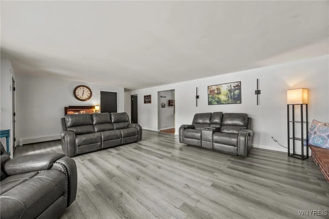 4037 Calkins Road, Lewiston, New York 14174, Lewiston, New York 14174, 3 Bedrooms Bedrooms, 6 Rooms Rooms,2 BathroomsBathrooms,Residential,For Sale,4037 Calkins Road, Lewiston, New York 14174,0,B1649971