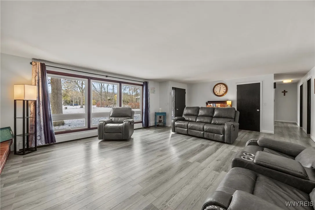 4037 Calkins Road, Lewiston, New York 14174, Lewiston, New York 14174, 3 Bedrooms Bedrooms, 6 Rooms Rooms,2 BathroomsBathrooms,Residential,For Sale,4037 Calkins Road, Lewiston, New York 14174,0,B1649971