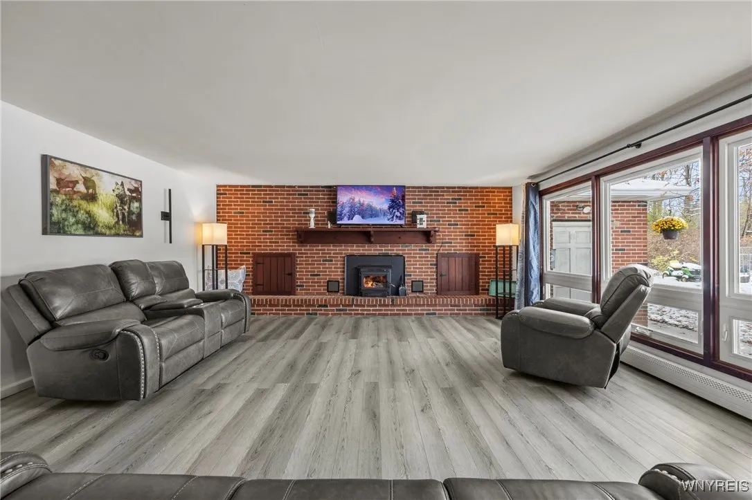 4037 Calkins Road, Lewiston, New York 14174, Lewiston, New York 14174, 3 Bedrooms Bedrooms, 6 Rooms Rooms,2 BathroomsBathrooms,Residential,For Sale,4037 Calkins Road, Lewiston, New York 14174,0,B1649971