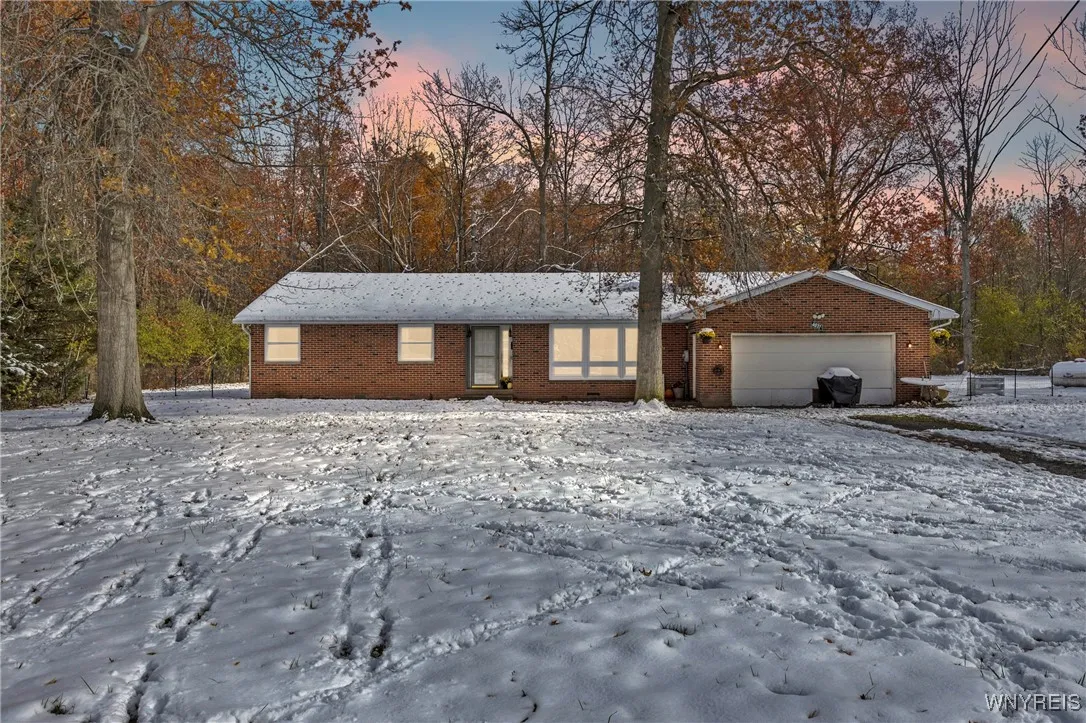 4037 Calkins Road, Lewiston, New York 14174, Lewiston, New York 14174, 3 Bedrooms Bedrooms, 6 Rooms Rooms,2 BathroomsBathrooms,Residential,For Sale,4037 Calkins Road, Lewiston, New York 14174,0,B1649971