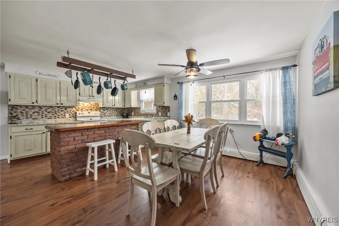 4037 Calkins Road, Lewiston, New York 14174, Lewiston, New York 14174, 3 Bedrooms Bedrooms, 6 Rooms Rooms,2 BathroomsBathrooms,Residential,For Sale,4037 Calkins Road, Lewiston, New York 14174,0,B1649971