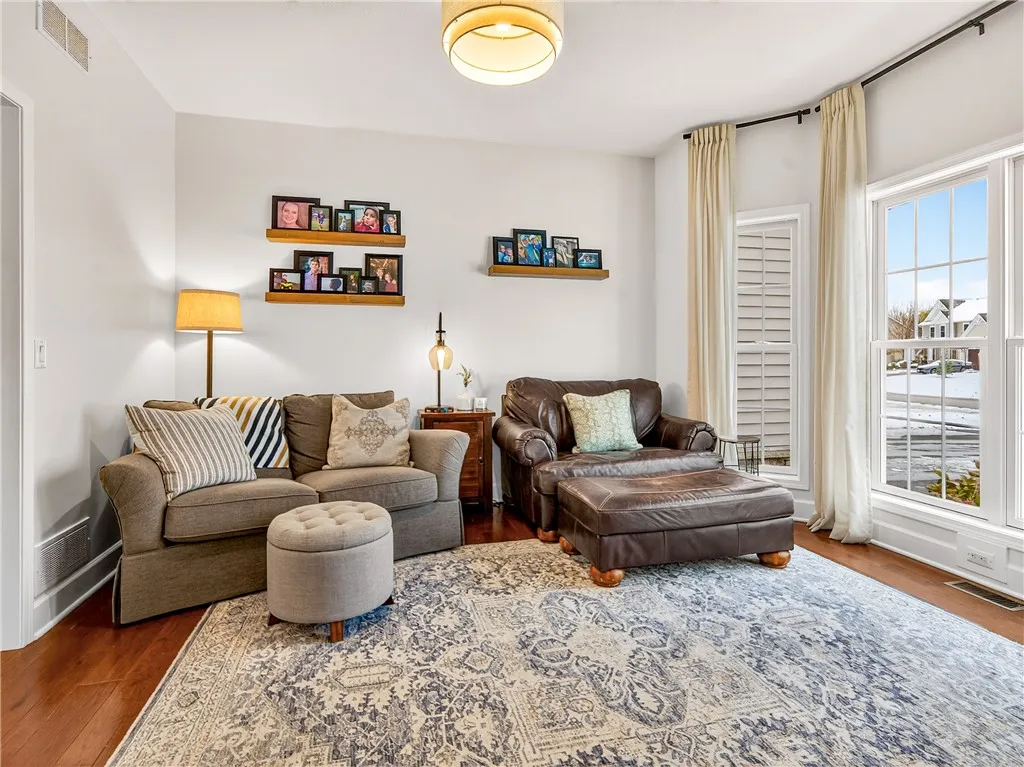 Cozy Living space, New Feature Wall w/Electric FP