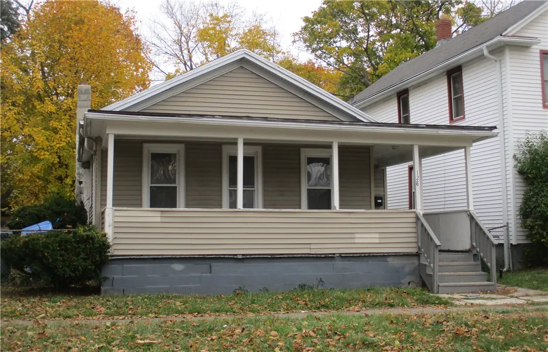 128 Bartlett Street, Rochester, New York 14608, Rochester, New York 14608, 2 Bedrooms Bedrooms, 4 Rooms Rooms,1 BathroomBathrooms,Residential Lease,For Rent,128 Bartlett Street, Rochester, New York 14608,0,R1650605