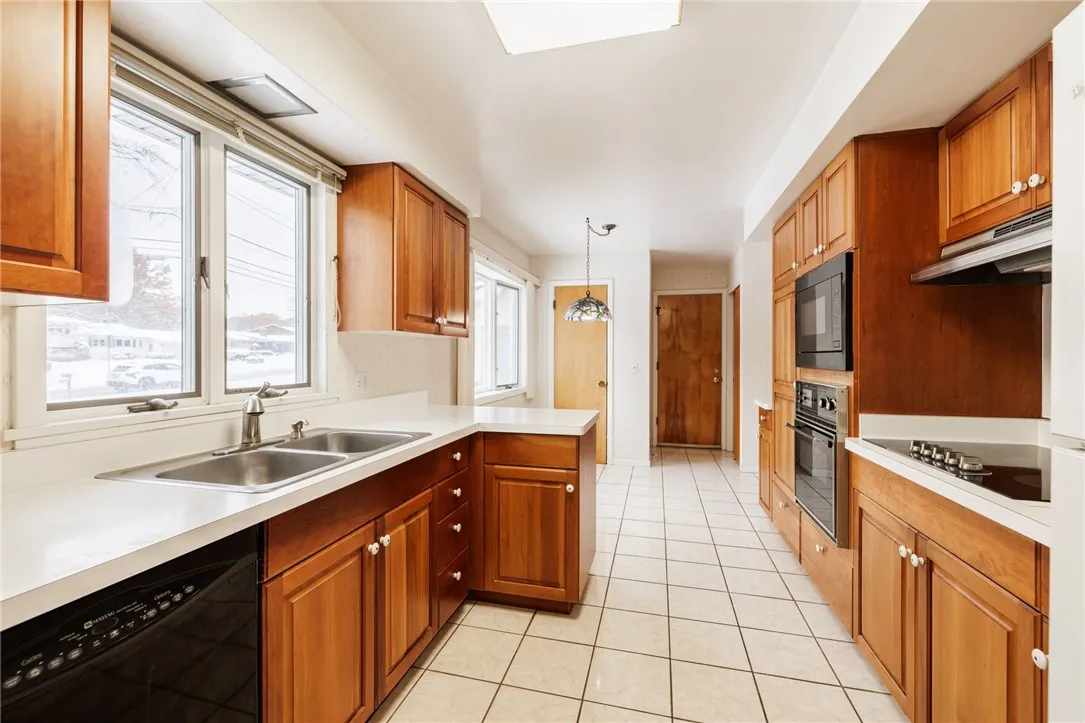 254 Parkview Drive, Penfield, New York 14625, Penfield, New York 14625, 4 Bedrooms Bedrooms, 7 Rooms Rooms,2 BathroomsBathrooms,Residential,For Sale,254 Parkview Drive, Penfield, New York 14625,0,R1650361