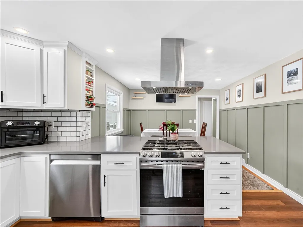 281 Woodruff Drive, Webster, New York 14580, Webster, New York 14580, 2 Bedrooms Bedrooms, 4 Rooms Rooms,1 BathroomBathrooms,Residential,For Sale,281 Woodruff Drive, Webster, New York 14580,0,R1649162