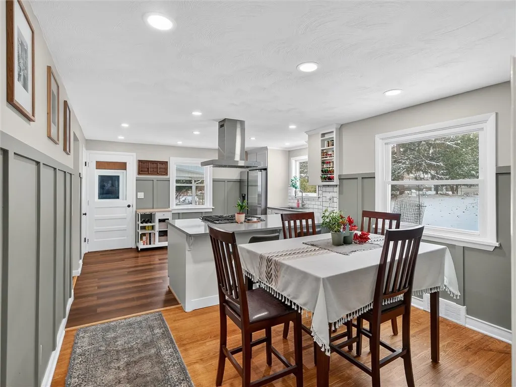 281 Woodruff Drive, Webster, New York 14580, Webster, New York 14580, 2 Bedrooms Bedrooms, 4 Rooms Rooms,1 BathroomBathrooms,Residential,For Sale,281 Woodruff Drive, Webster, New York 14580,0,R1649162