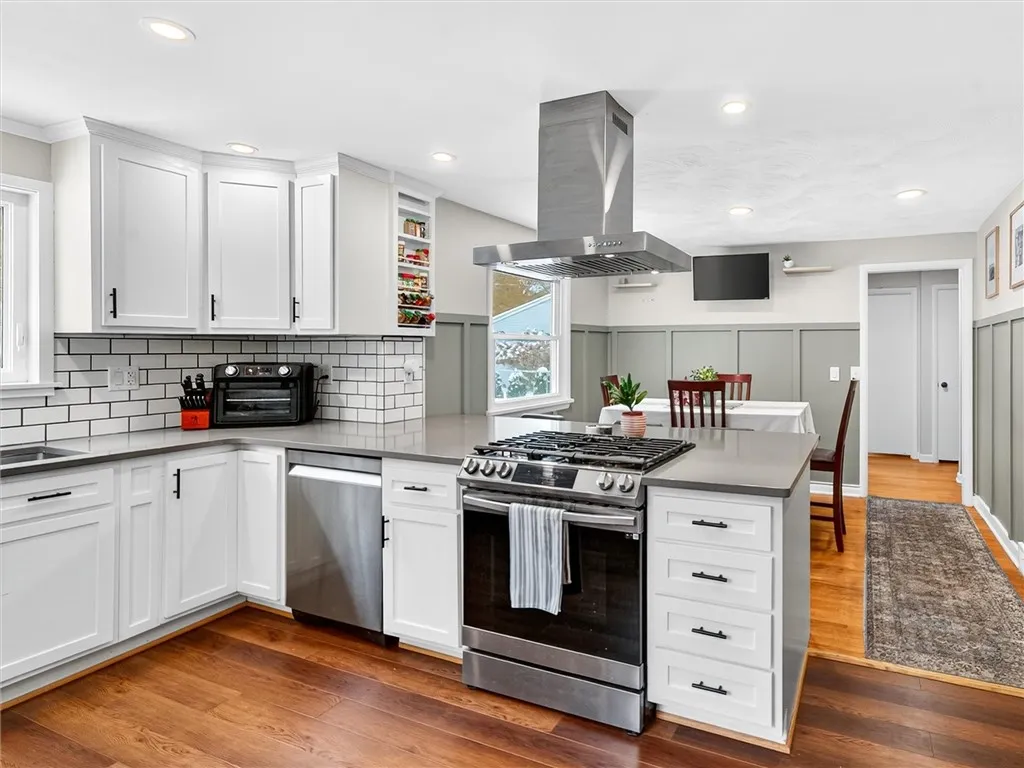 281 Woodruff Drive, Webster, New York 14580, Webster, New York 14580, 2 Bedrooms Bedrooms, 4 Rooms Rooms,1 BathroomBathrooms,Residential,For Sale,281 Woodruff Drive, Webster, New York 14580,0,R1649162