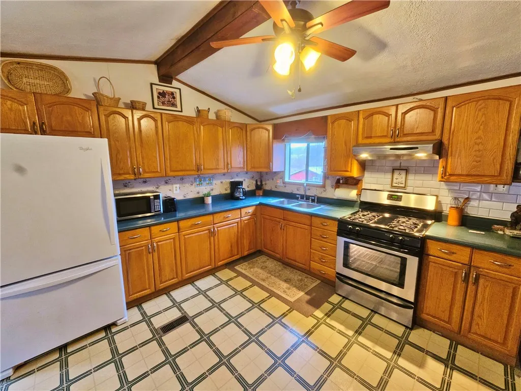 2574 Guyanoga Road, Jerusalem, New York 14527, Jerusalem, New York 14527, 2 Bedrooms Bedrooms, 5 Rooms Rooms,1 BathroomBathrooms,Residential,For Sale,2574 Guyanoga Road, Jerusalem, New York 14527,0,R1649731