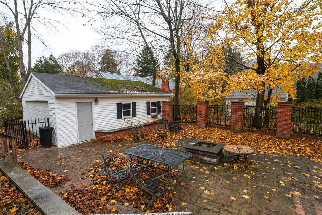 1419 West Water Street, Elmira, New York 14905, Elmira, New York 14905, 4 Bedrooms Bedrooms, 13 Rooms Rooms,2 BathroomsBathrooms,Residential,For Sale,1419 West Water Street, Elmira, New York 14905,0,R1647840