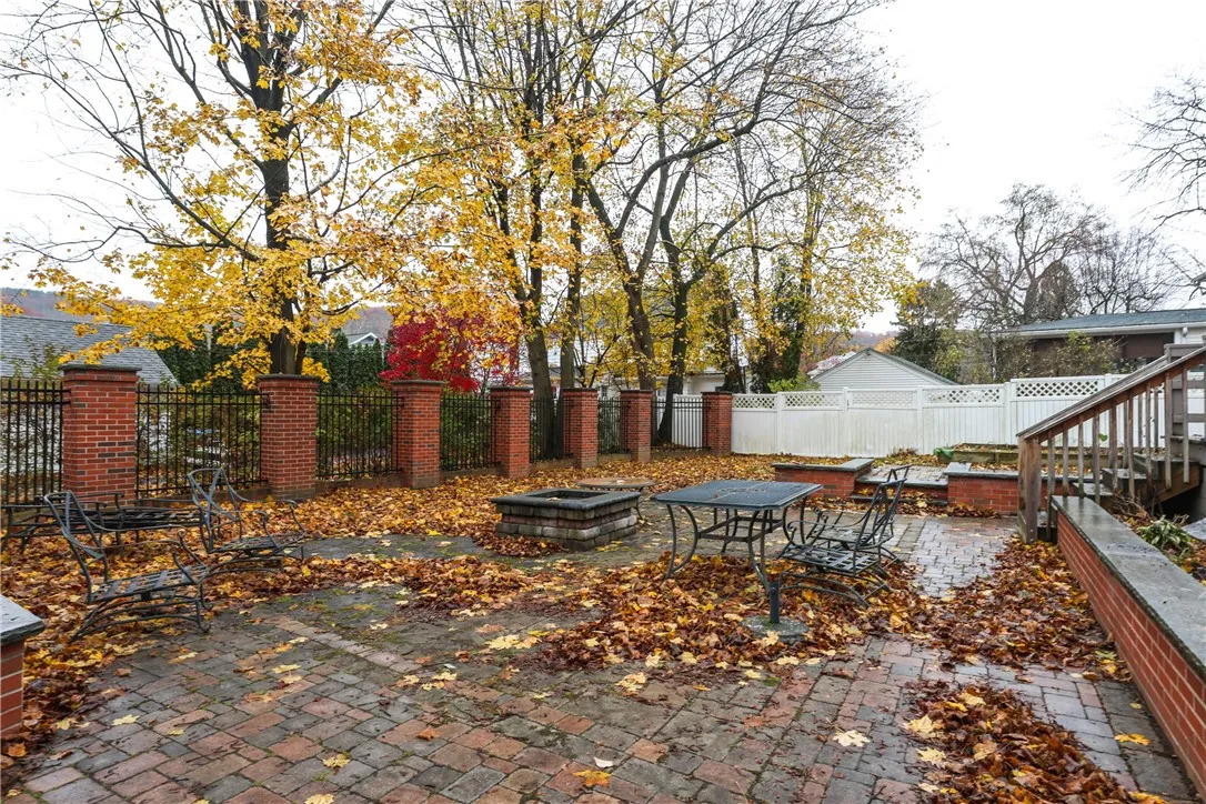 1419 West Water Street, Elmira, New York 14905, Elmira, New York 14905, 4 Bedrooms Bedrooms, 13 Rooms Rooms,2 BathroomsBathrooms,Residential,For Sale,1419 West Water Street, Elmira, New York 14905,0,R1647840