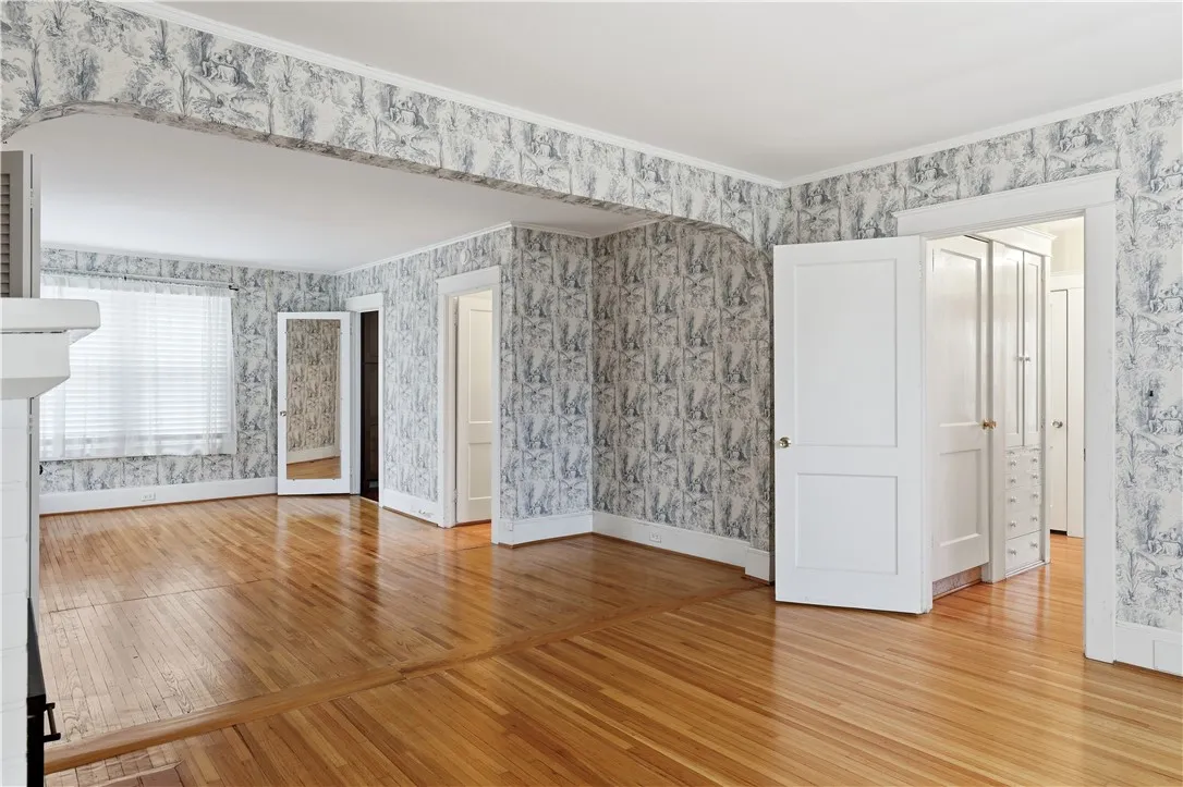 1419 West Water Street, Elmira, New York 14905, Elmira, New York 14905, 4 Bedrooms Bedrooms, 13 Rooms Rooms,2 BathroomsBathrooms,Residential,For Sale,1419 West Water Street, Elmira, New York 14905,0,R1647840