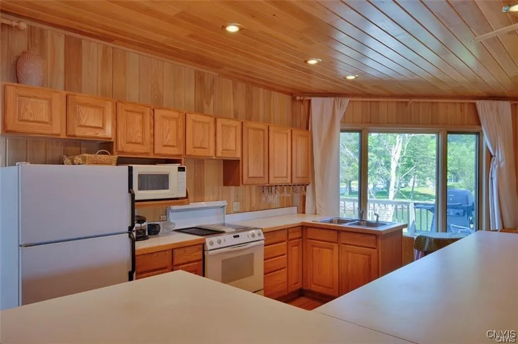 1 St Marys, Alexandria, New York 13607, Alexandria, New York 13607, 4 Bedroom Bedrooms, 8 Room Rooms,2 BathroomBathrooms,Residential,For Sale,1 St Marys, Alexandria, New York 13607,0,S1648820