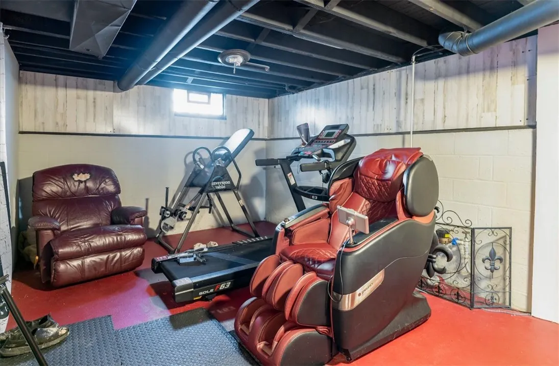 4081 Mount Read Boulevard, Greece, New York 14616, Greece, New York 14616, 3 Bedrooms Bedrooms, 6 Rooms Rooms,1 BathroomBathrooms,Residential,For Sale,4081 Mount Read Boulevard, Greece, New York 14616,0,R1650565